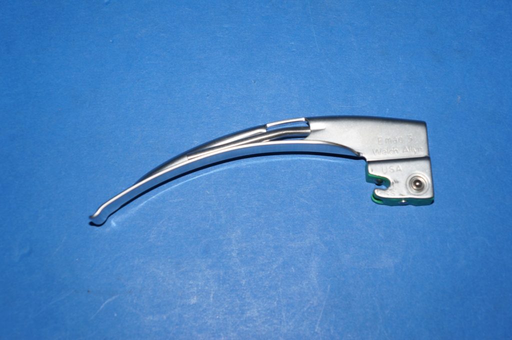 Welch Allyn® MIL 5072 Compact Fiber Optic Laryngoscope Set Pelican case Medic Depot