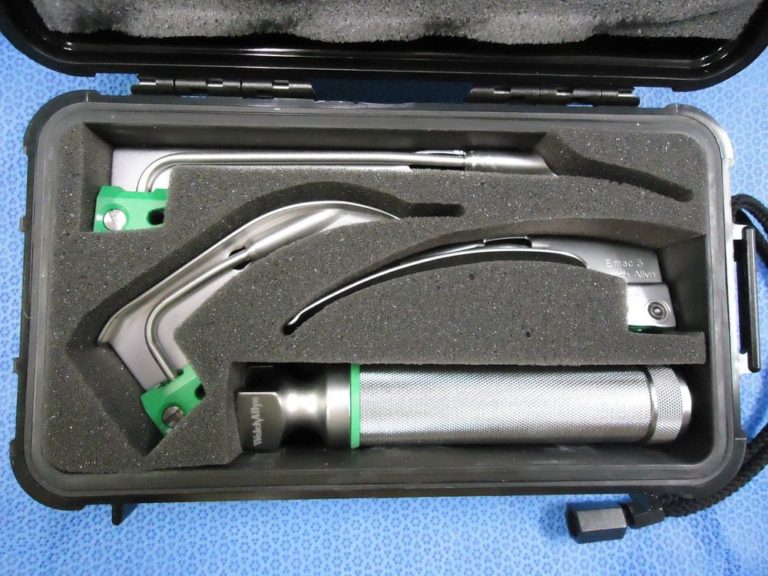 Welch Allyn® MIL 5072 Compact Fiber Optic Laryngoscope Set Pelican case